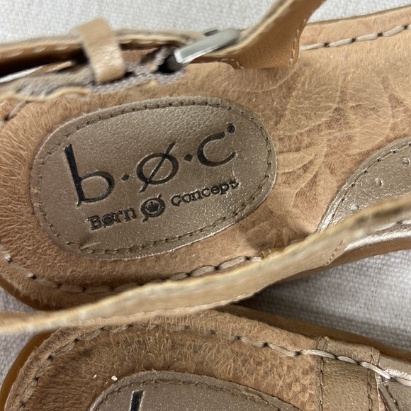 BOC Born Concepts Leather Sandals Women's Size 8 Tan Floral Thong Buckle Closure - Picture 8 of 13